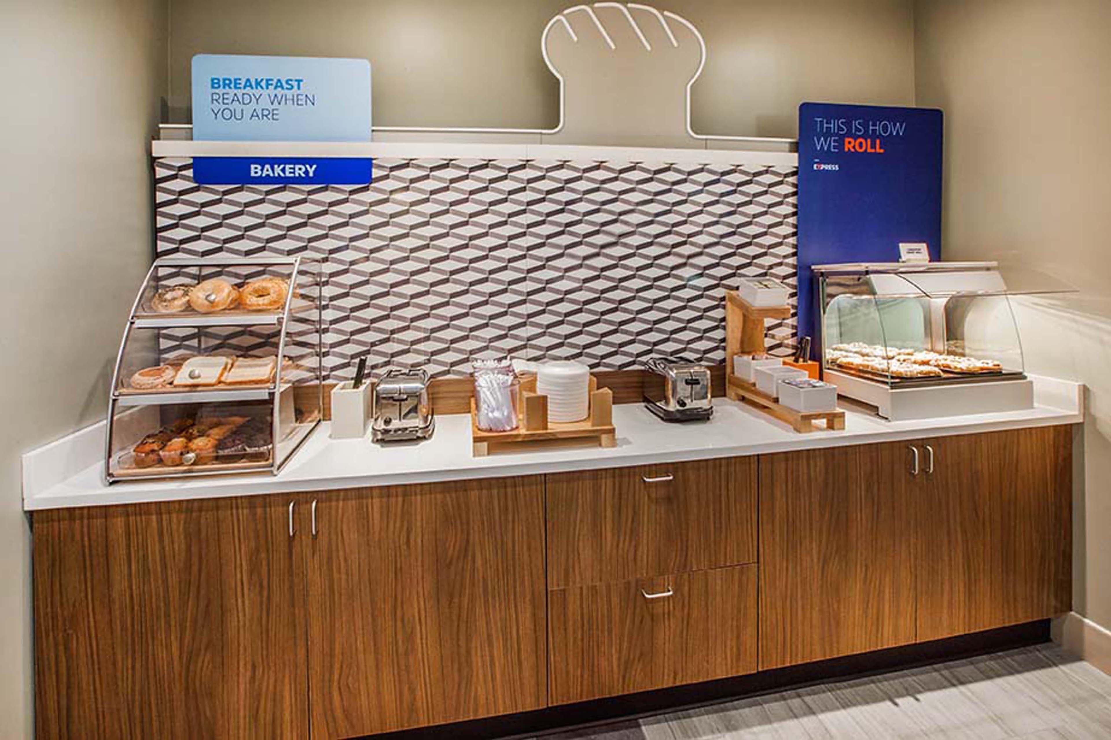Holiday Inn Express & Suites Oak Ridge By Ihg Ngoại thất bức ảnh
